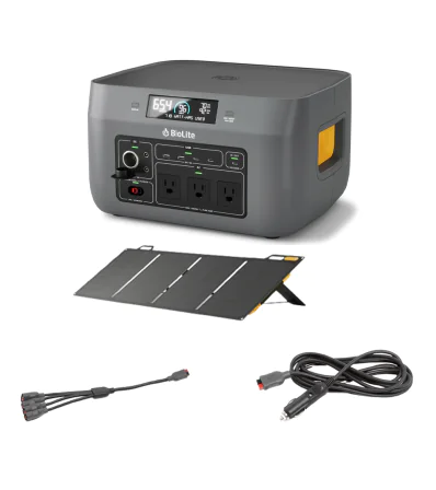Комплект Зарядно устройство Biolite BaseCharge 1500 + 2 x Соларен панел BioLite Solarpanel 100 + Кабел BioLite 12V Car Charging Cable 10 FT + Кабел BioLite 4 X 1 Solar Chaining Cable